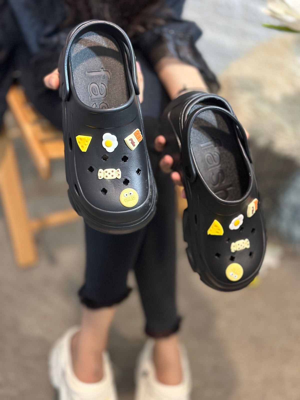 crocs shoes - Image 4