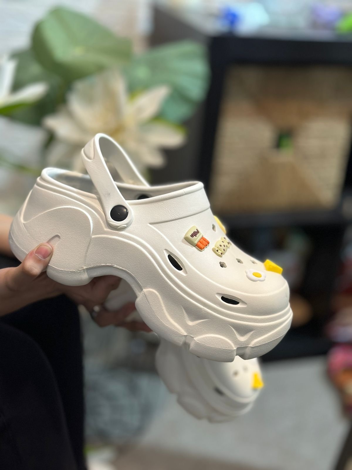 crocs shoes - Image 6