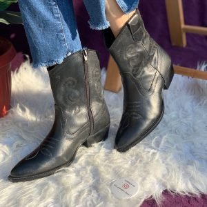 Salvita long black shoes
