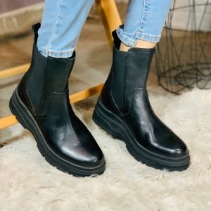 Elegant Black Shoes
