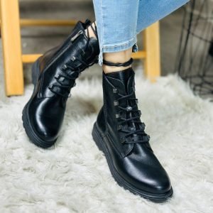 Black block shoes